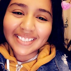 Meet your Posher, Yvette